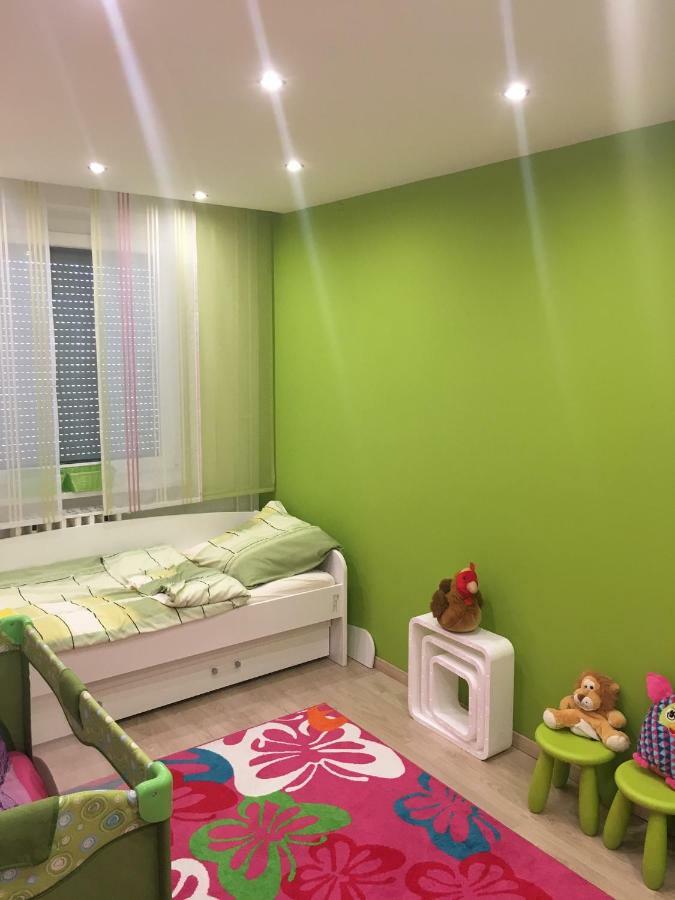 Igenyes Lakas Apartment แซแก็ด ภายนอก รูปภาพ