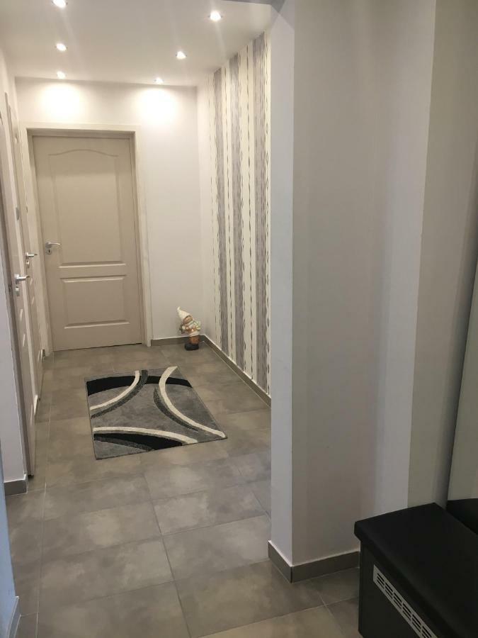 Igenyes Lakas Apartment แซแก็ด ภายนอก รูปภาพ